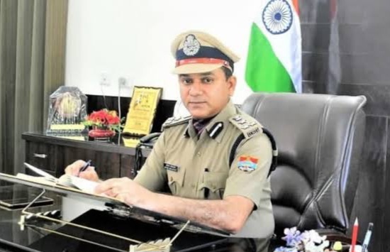 CM takes major action in Home Guard uniform purchase scam, DIG Amitabh Srivastava suspended