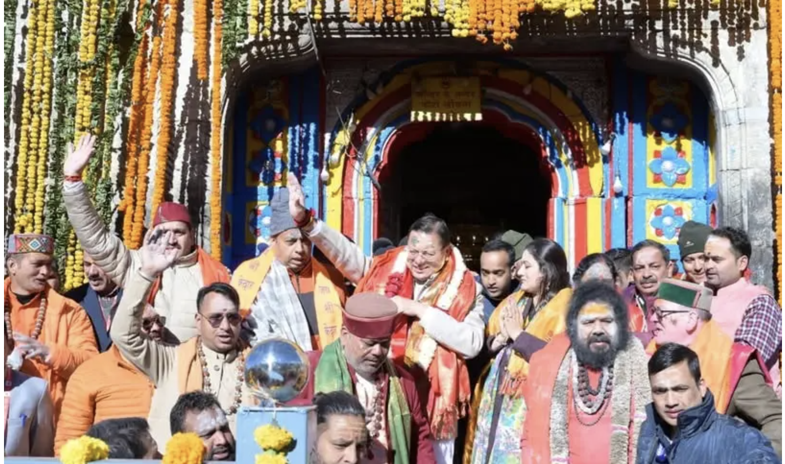 Portal of Kedarnath Dham opened; CM Dhami performed the first prayer on behalf of PM Modi.